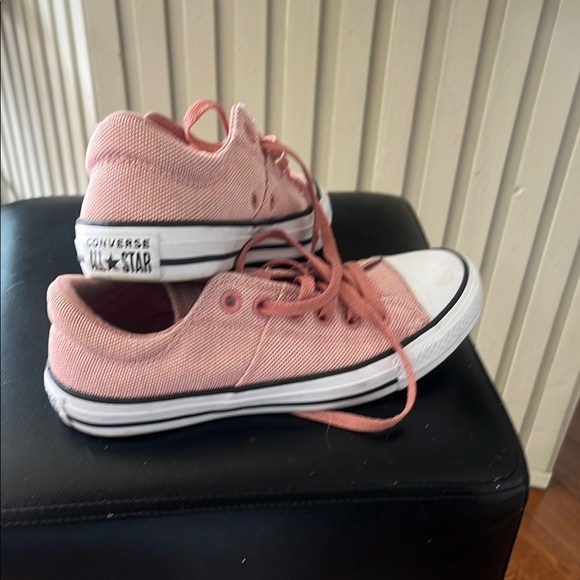 Converse brand new Pink Sneakers - Picture 3 of 11
